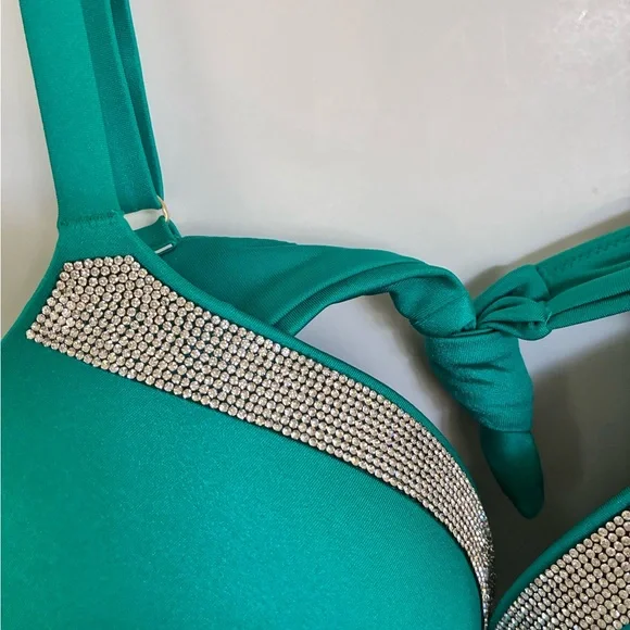 Victoria’s Secret Shiny bikini top new with tags size 38C - Picture 4 of 9